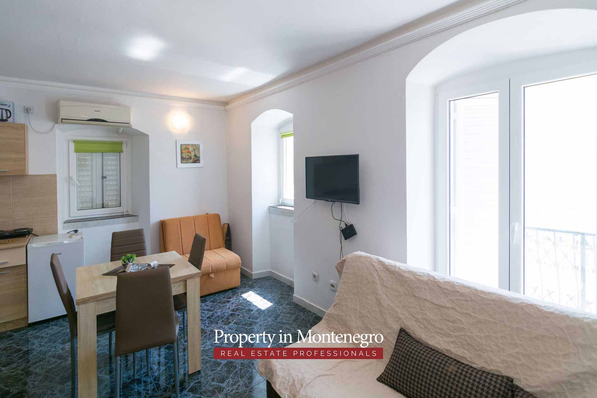 Stone house for sale in Herceg Novi