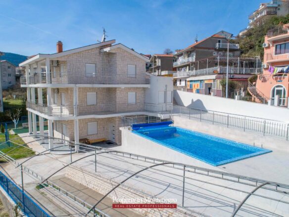 House for sale in Herceg Novi