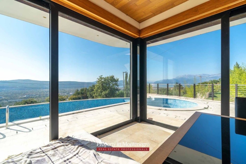 House with swimming pool for sale in Tivat area
