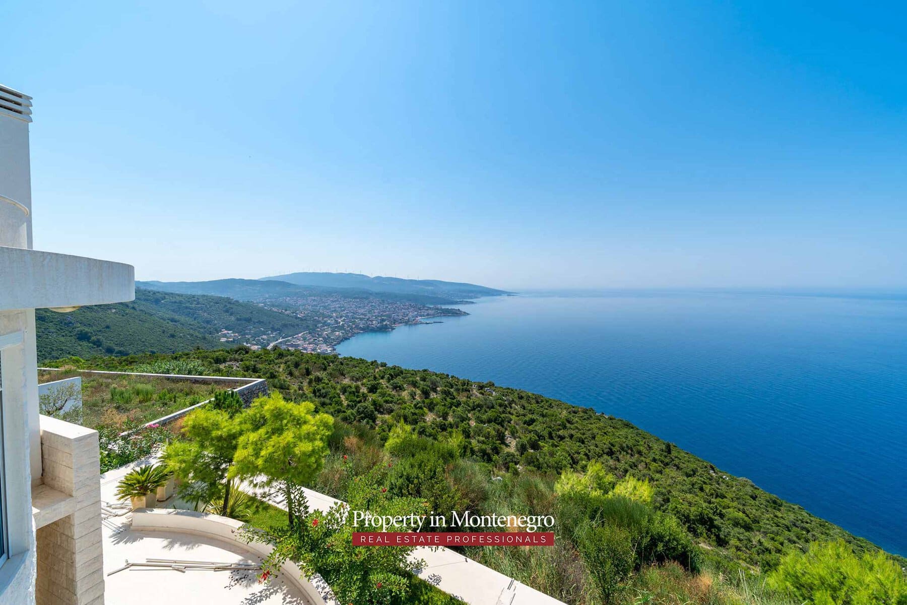 Luxury villa with swimming pool and sea view for sale in Bar Montenegro 23