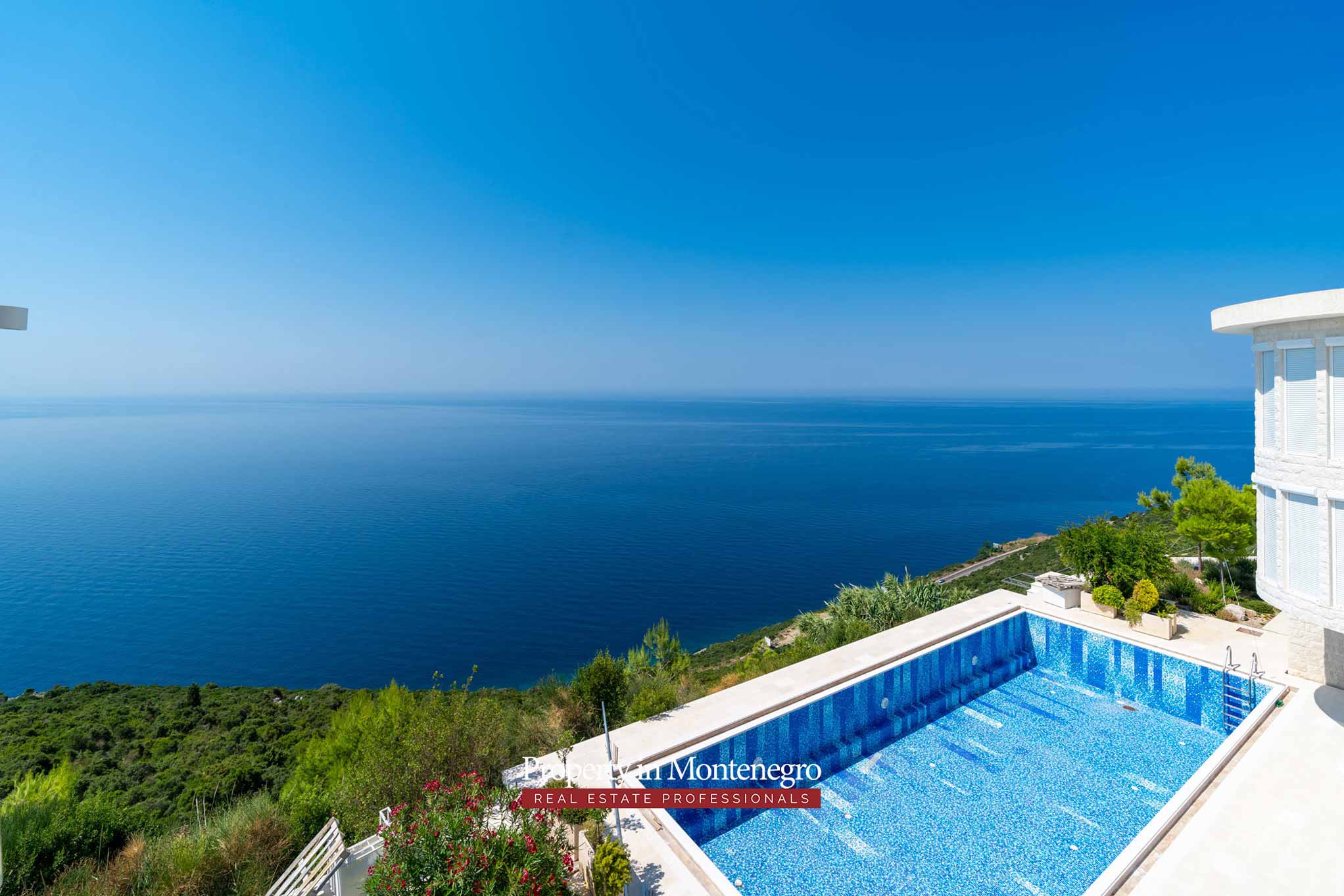 Luxury villa with swimming pool and sea view for sale in Bar Montenegro 25