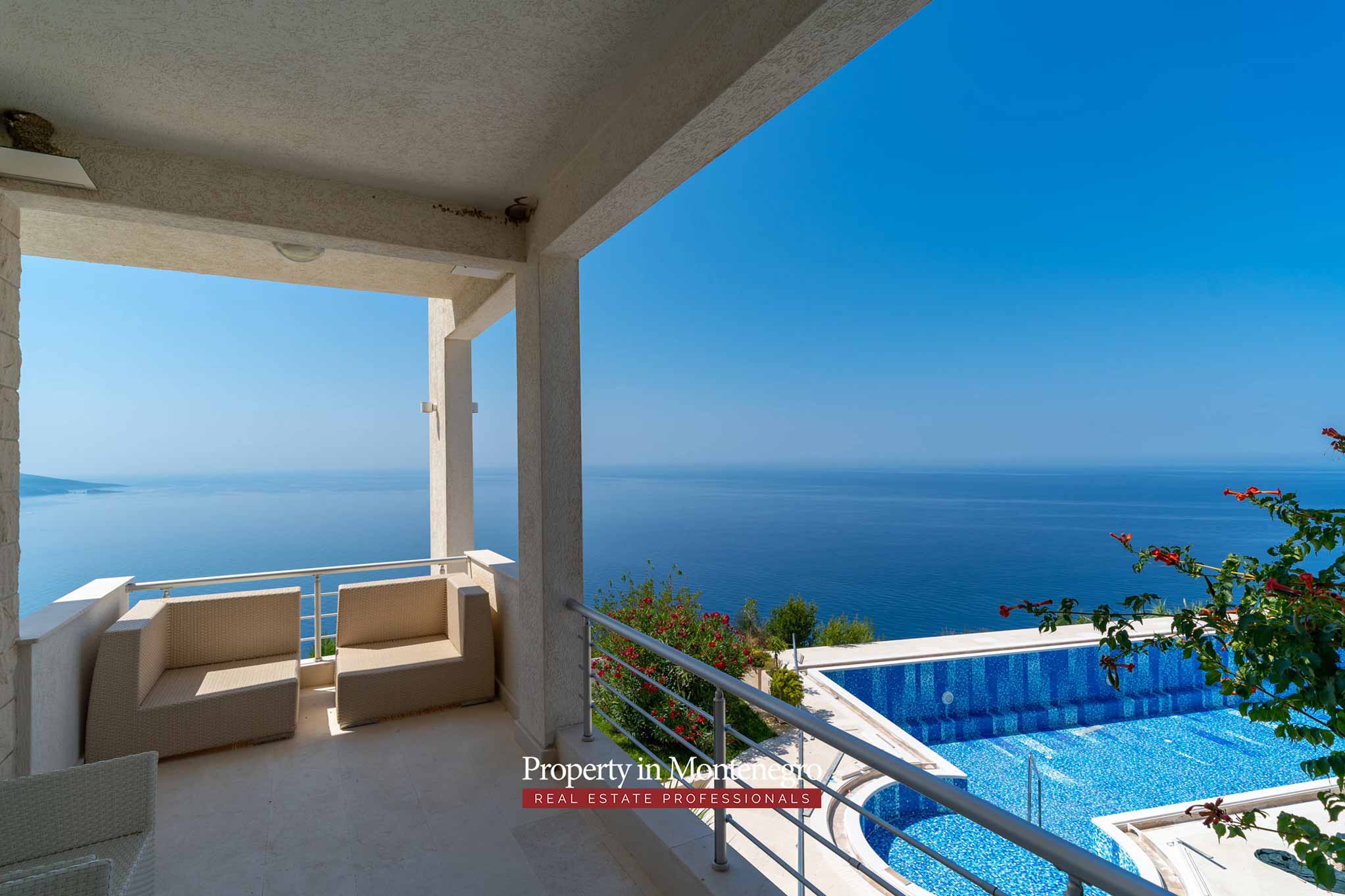 Luxury villa with swimming pool and sea view for sale in Bar Montenegro 37