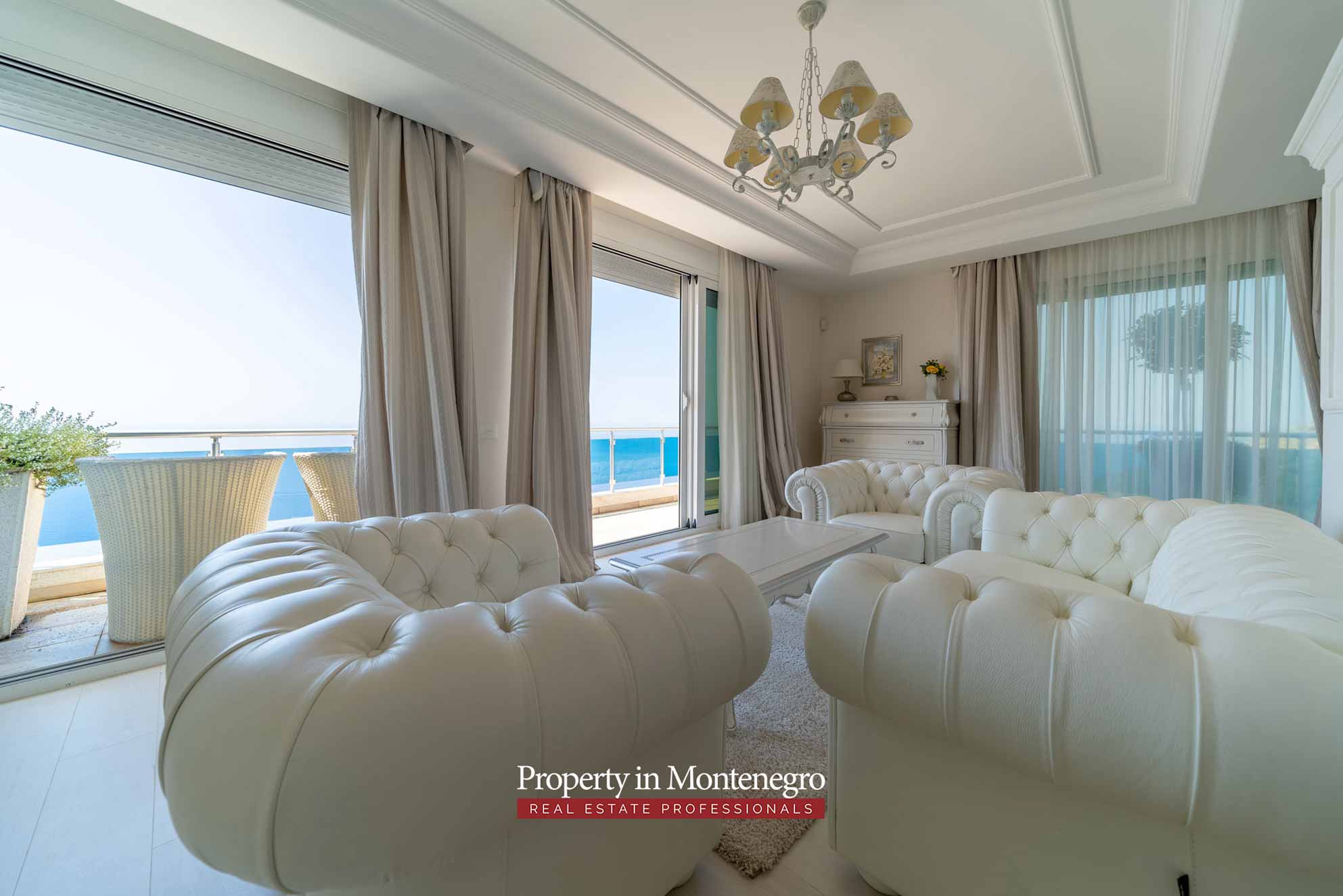 Luxury villa with swimming pool and sea view for sale in Bar Montenegro 52