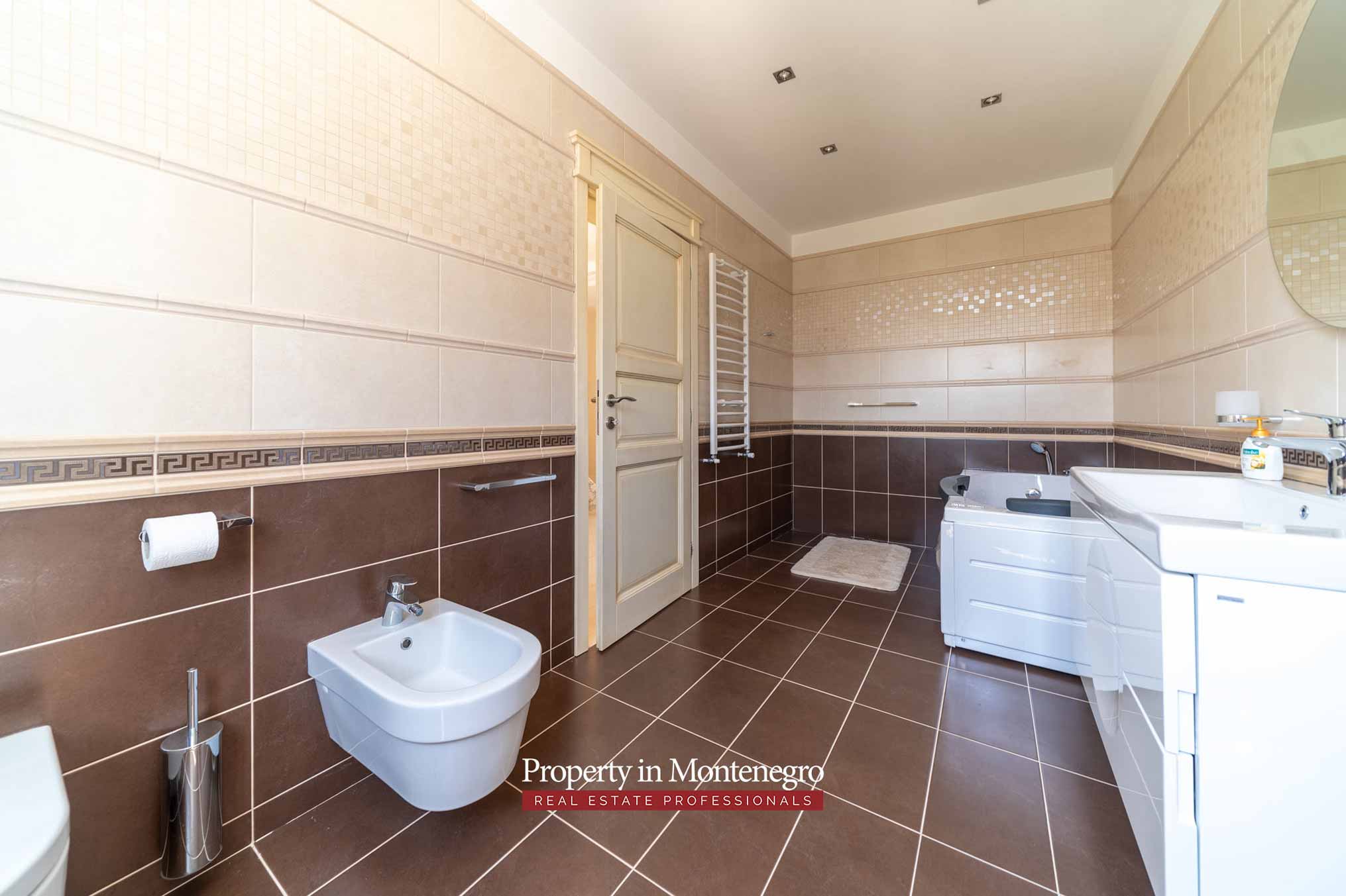 Luxury villa with swimming pool and sea view for sale in Bar Montenegro 57