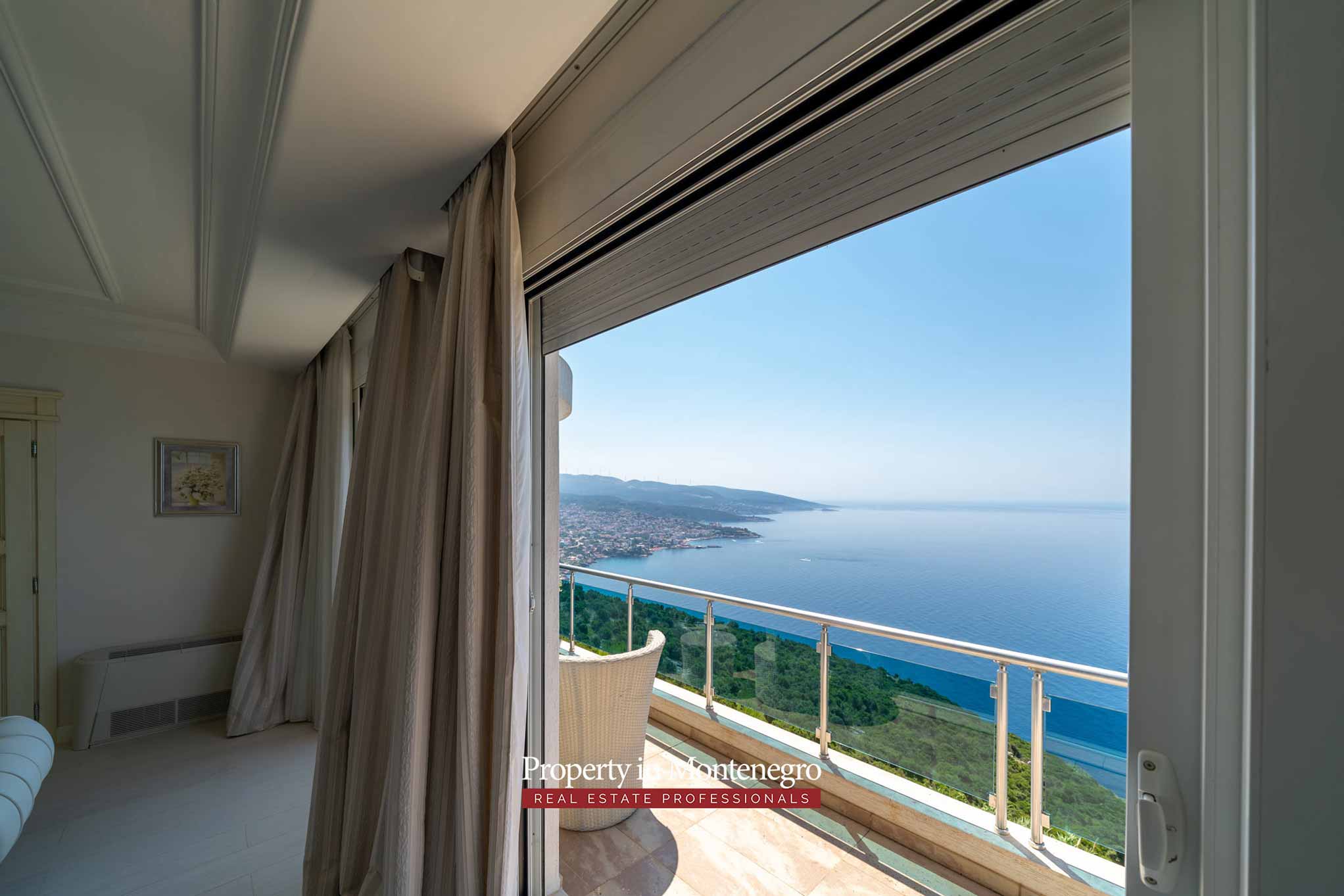 Luxury villa with swimming pool and sea view for sale in Bar Montenegro 63
