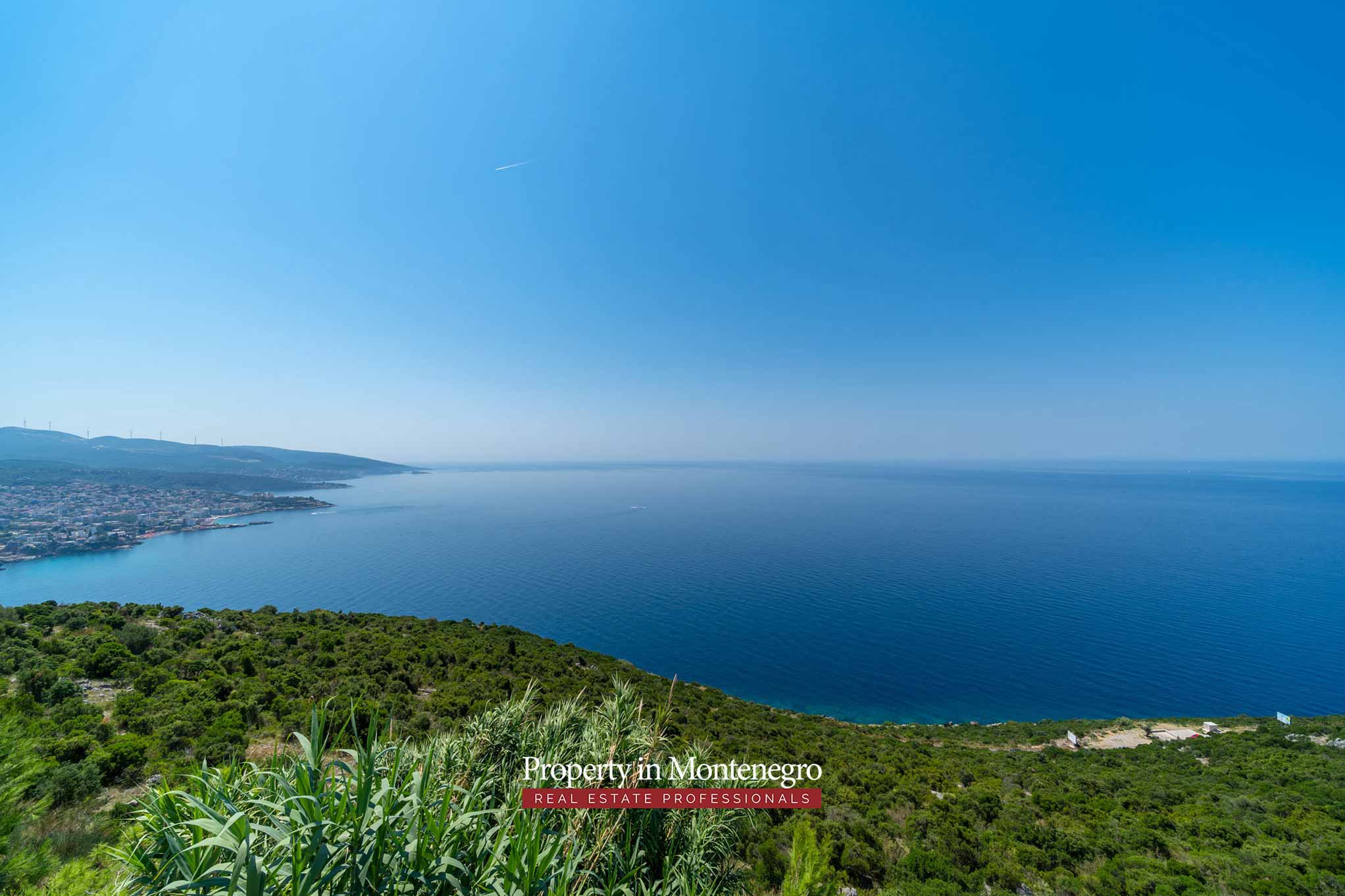 Luxury villa with swimming pool and sea view for sale in Bar Montenegro 67