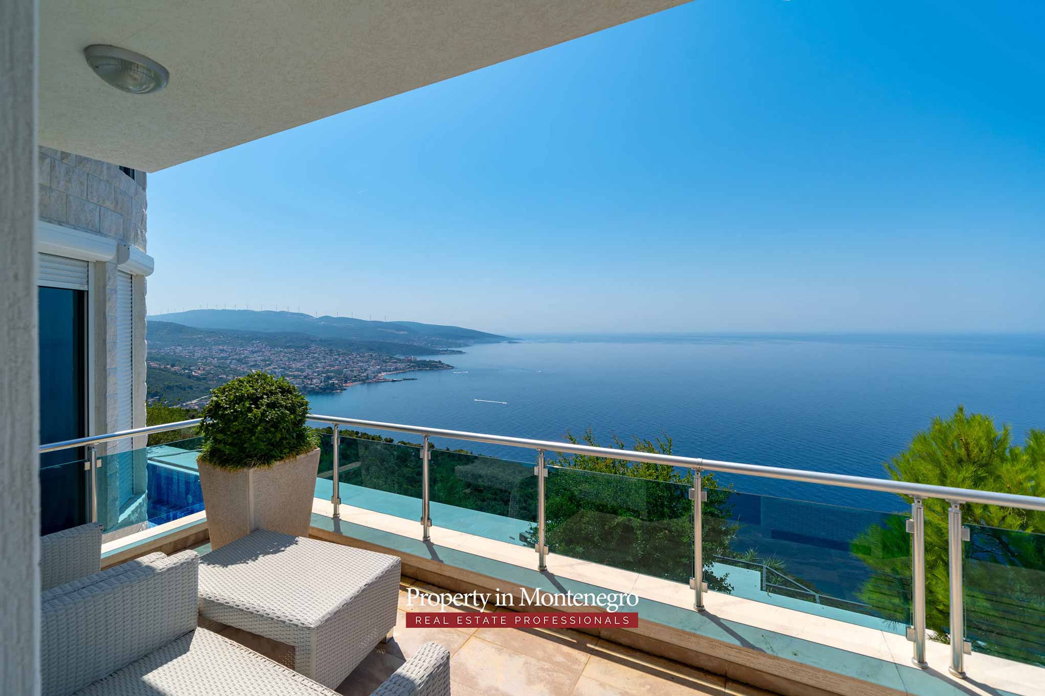 Luxury villa with swimming pool and sea view for sale in Bar Montenegro 72