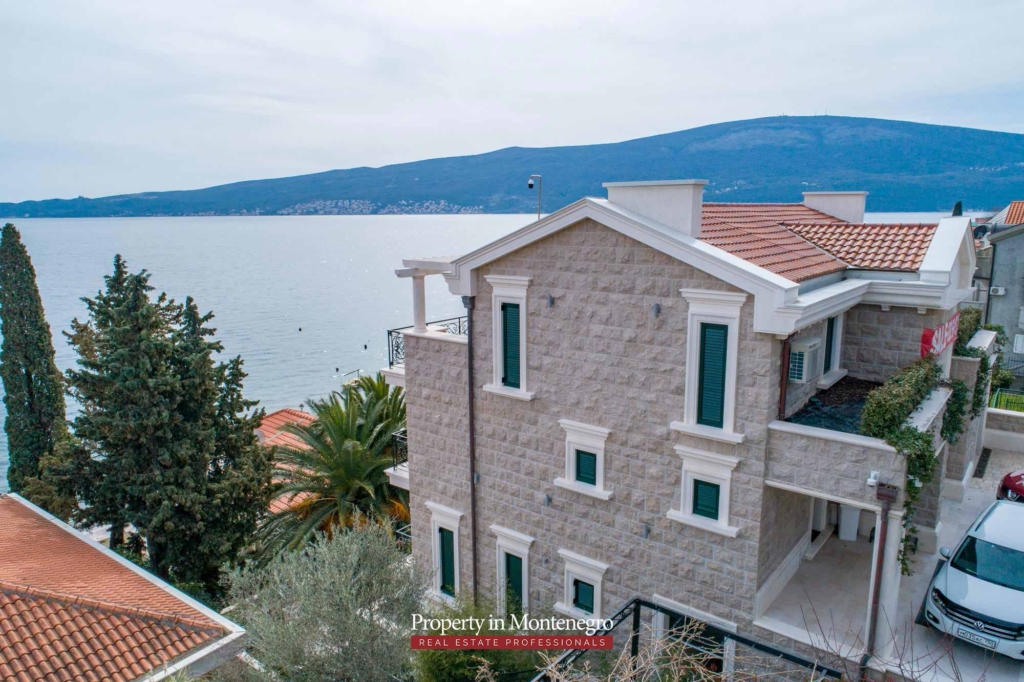 Luxury waterfront villa for sale in Kotor Bay