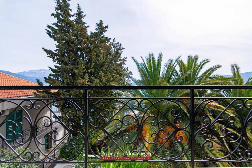 Luxury waterfront villa for sale in Kotor Bay