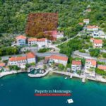 Stone house for sale in Kotor Bay
