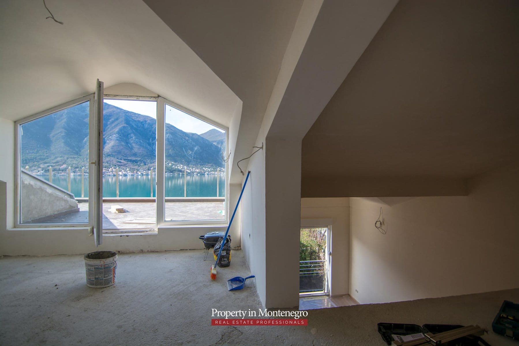 Penthouse for sale in Boka Bay 8 1