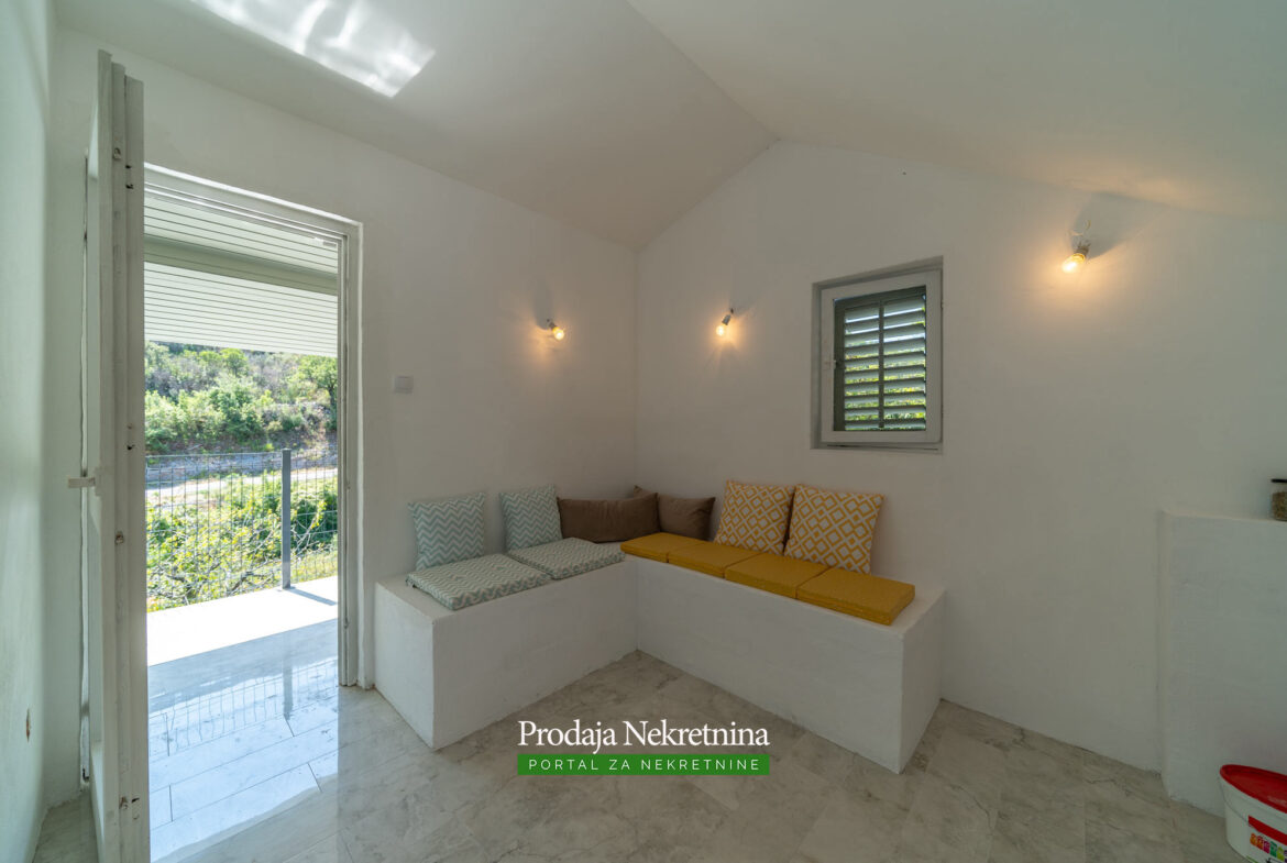 Renovated house for sale in Lustica Bay