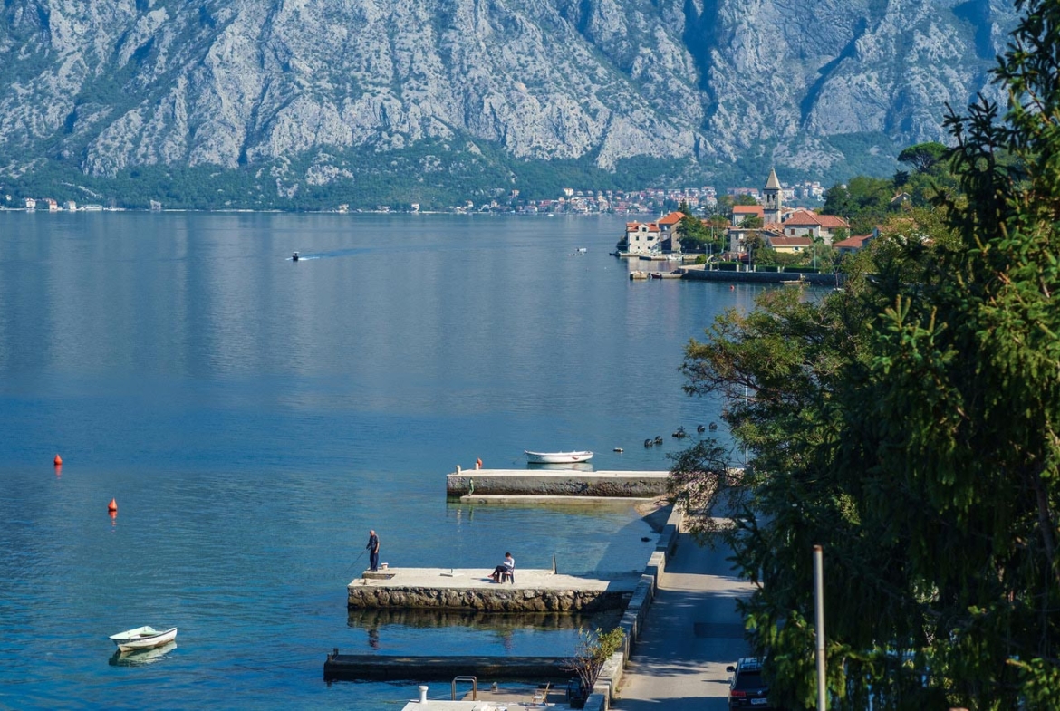 Seafront house for sale in Kotor Bay