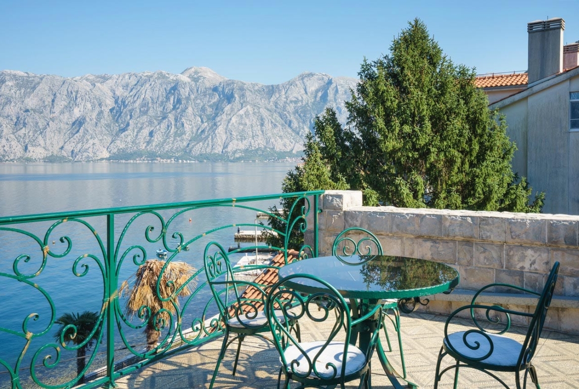 Seafront house for sale in Kotor Bay