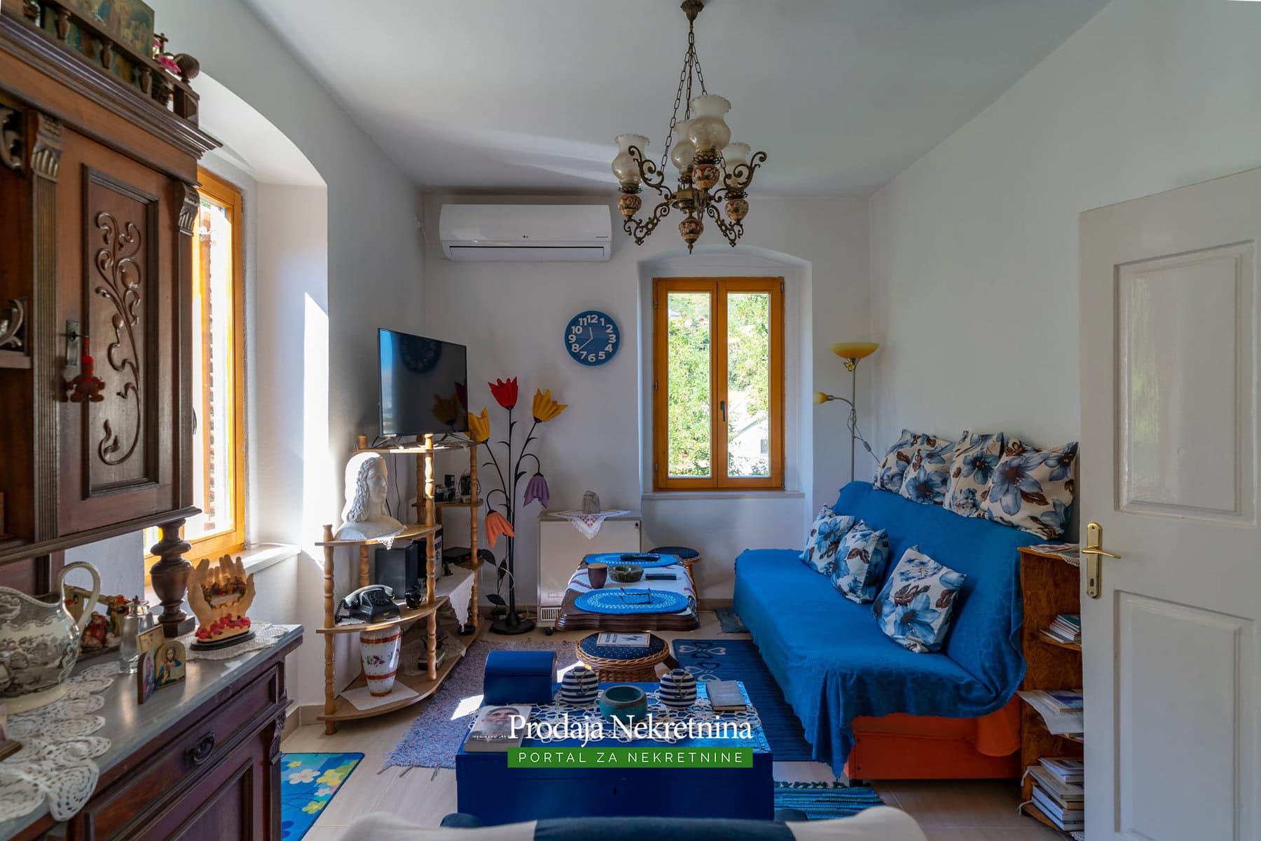 Trosobni stan sa pogledom na Boku Kotorsku na prodaji u Muo 18