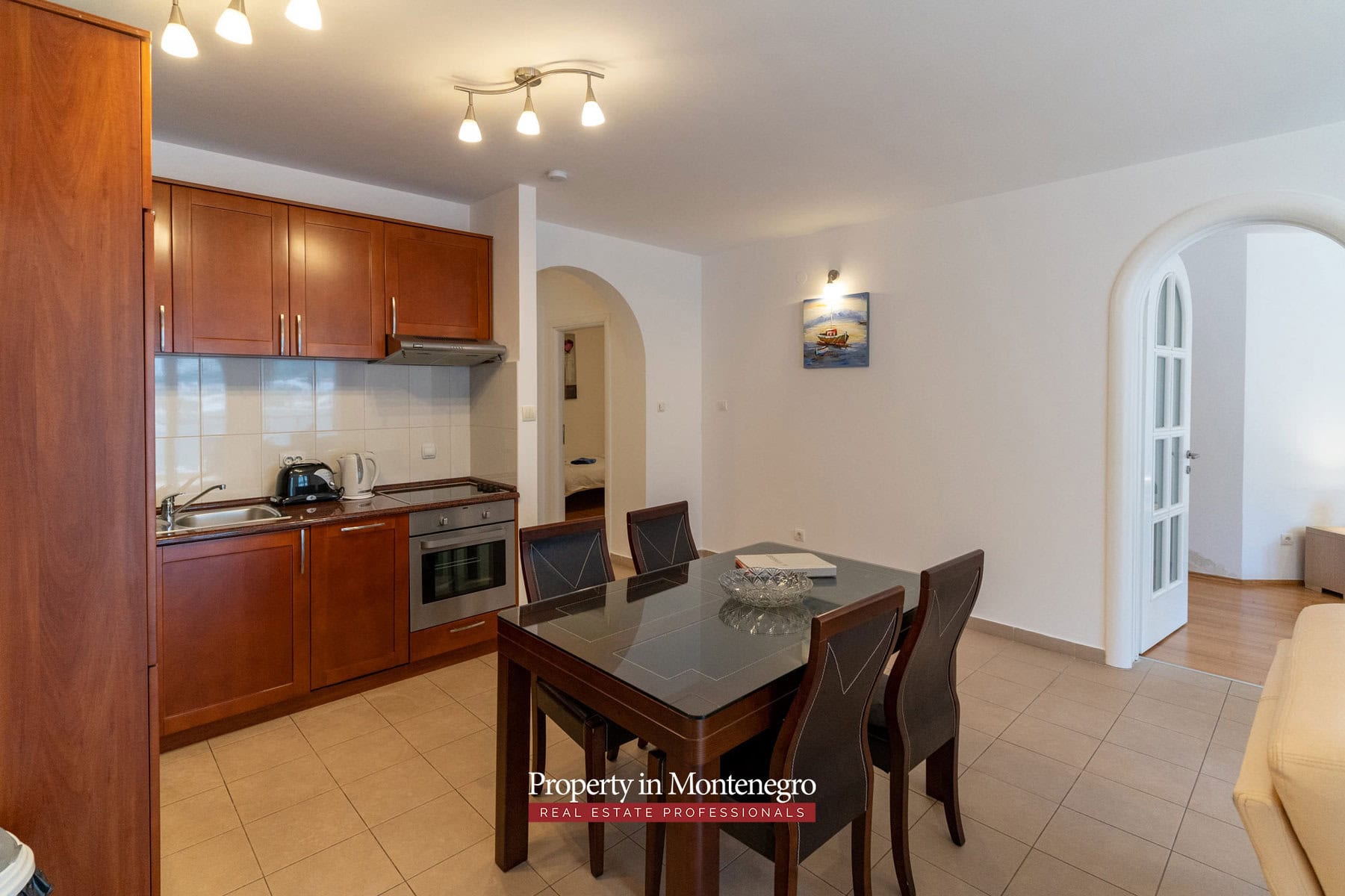 Two bedroom apartment with swimming pool for sale in Kotor 10