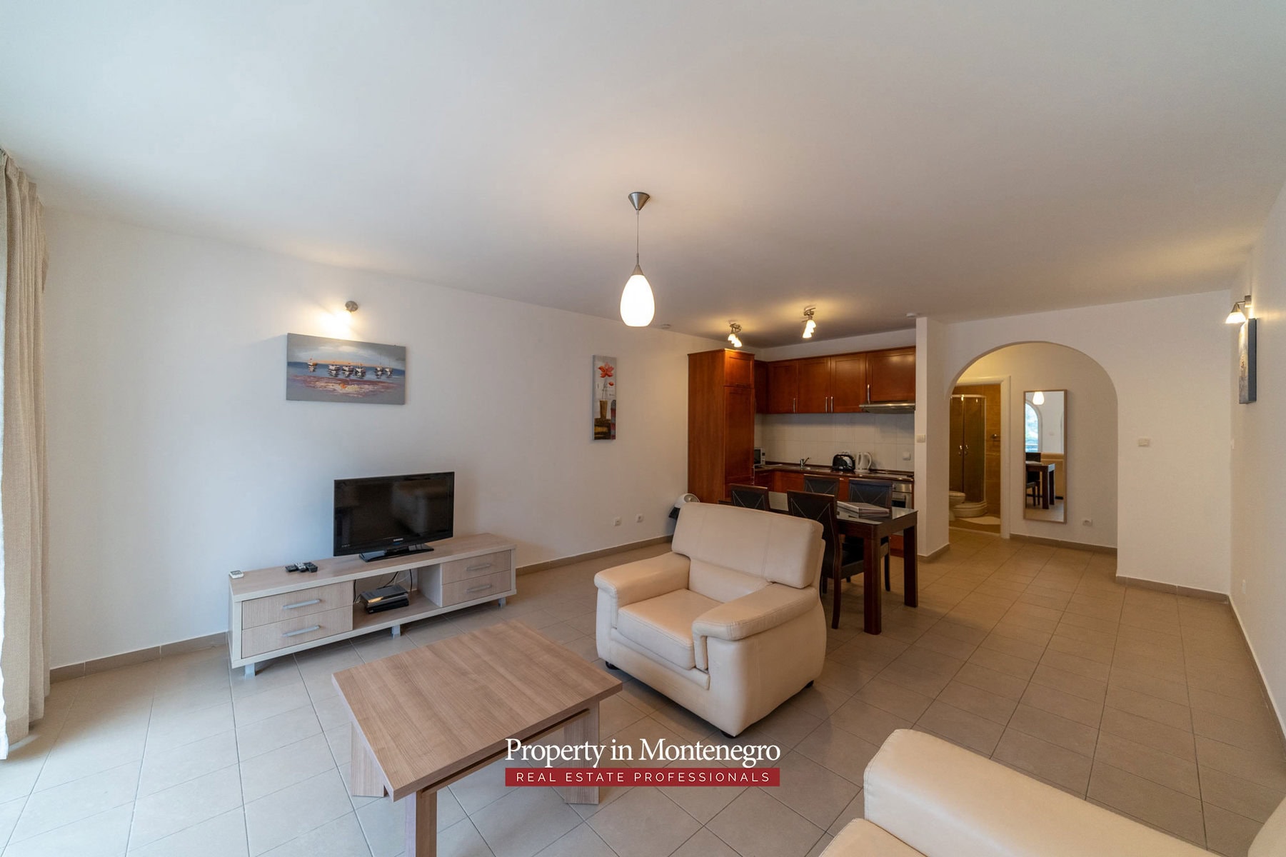Two bedroom apartment with swimming pool for sale in Kotor 9