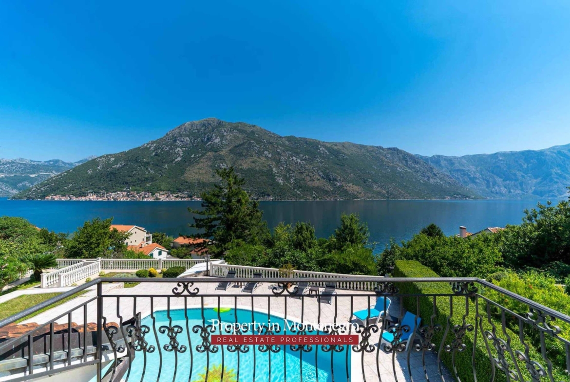 Villa for sale in Bay of Kotor