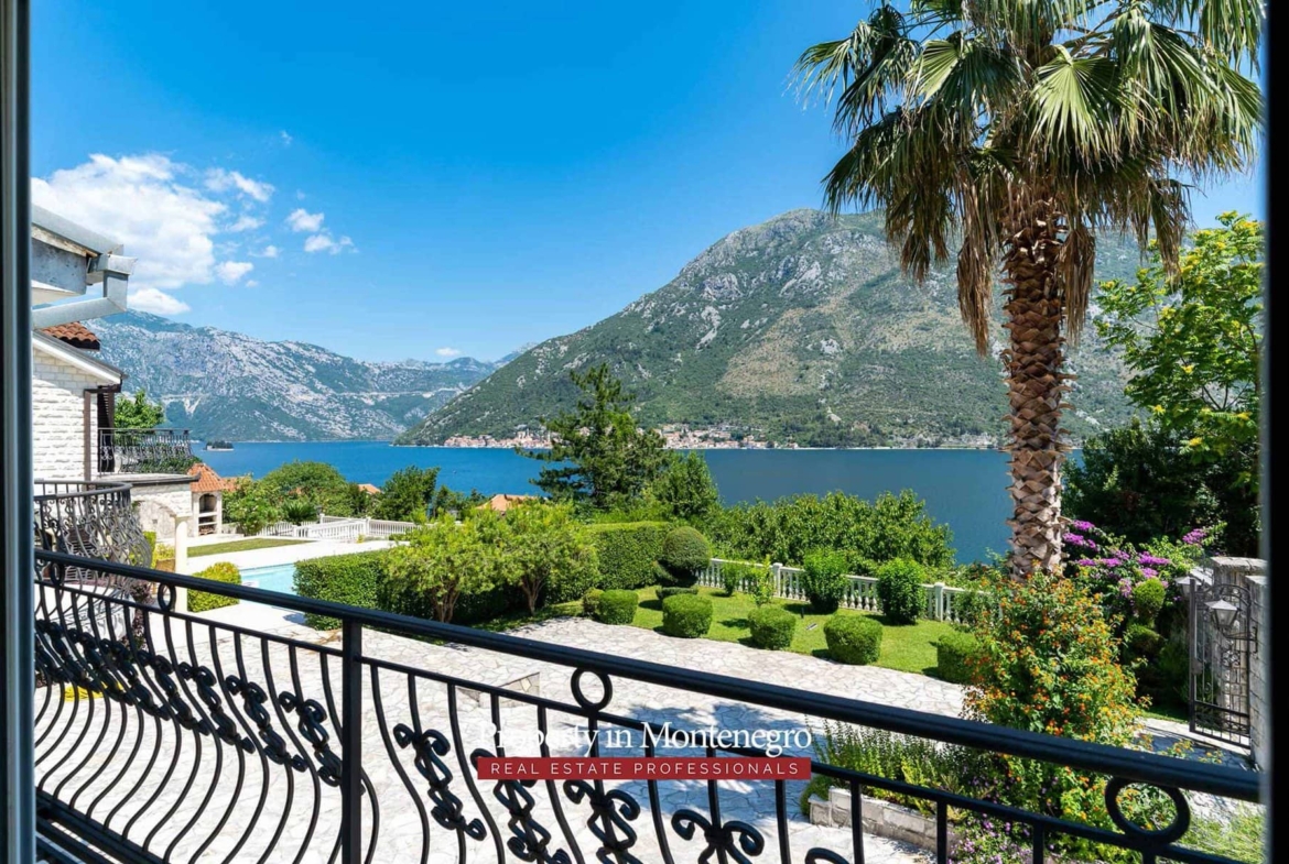 Villa for sale in Bay of Kotor