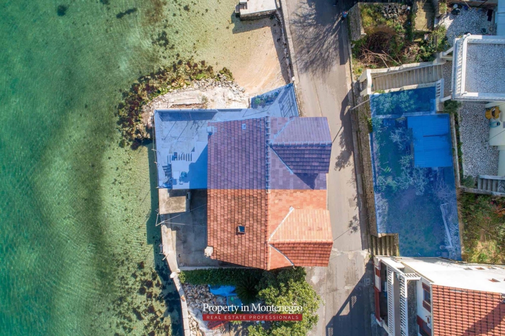 Waterfront house for sale in Kotor Bay