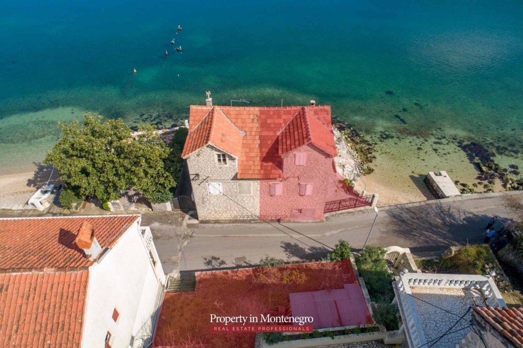 Waterfront house for sale in Kotor Bay