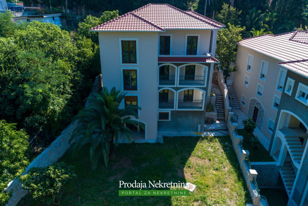 House for sale in Budva Riviera