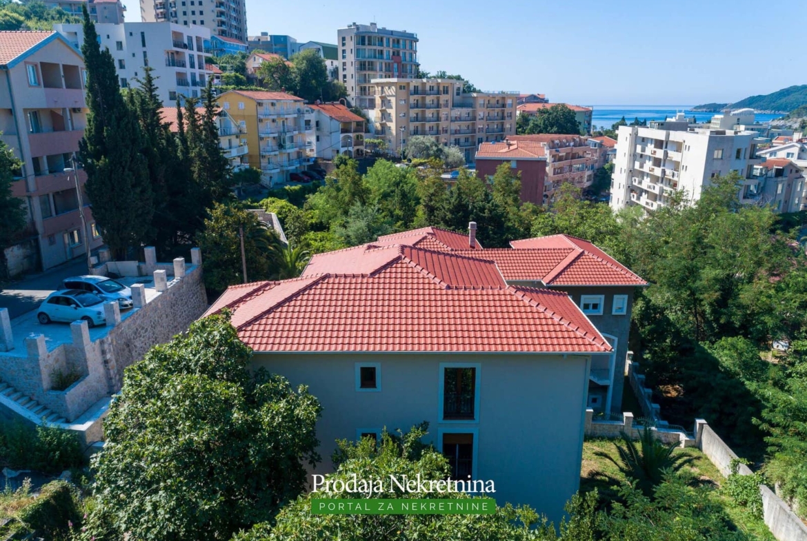 House for sale in Budva Riviera