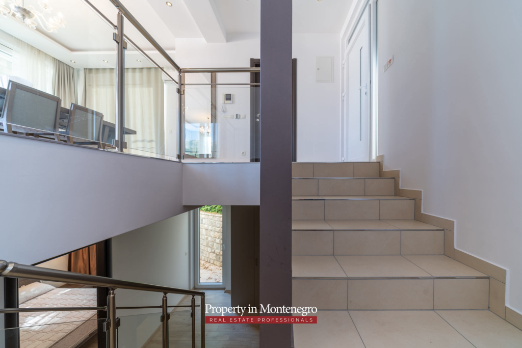 Duplex apartment for sale in Budva Riviera