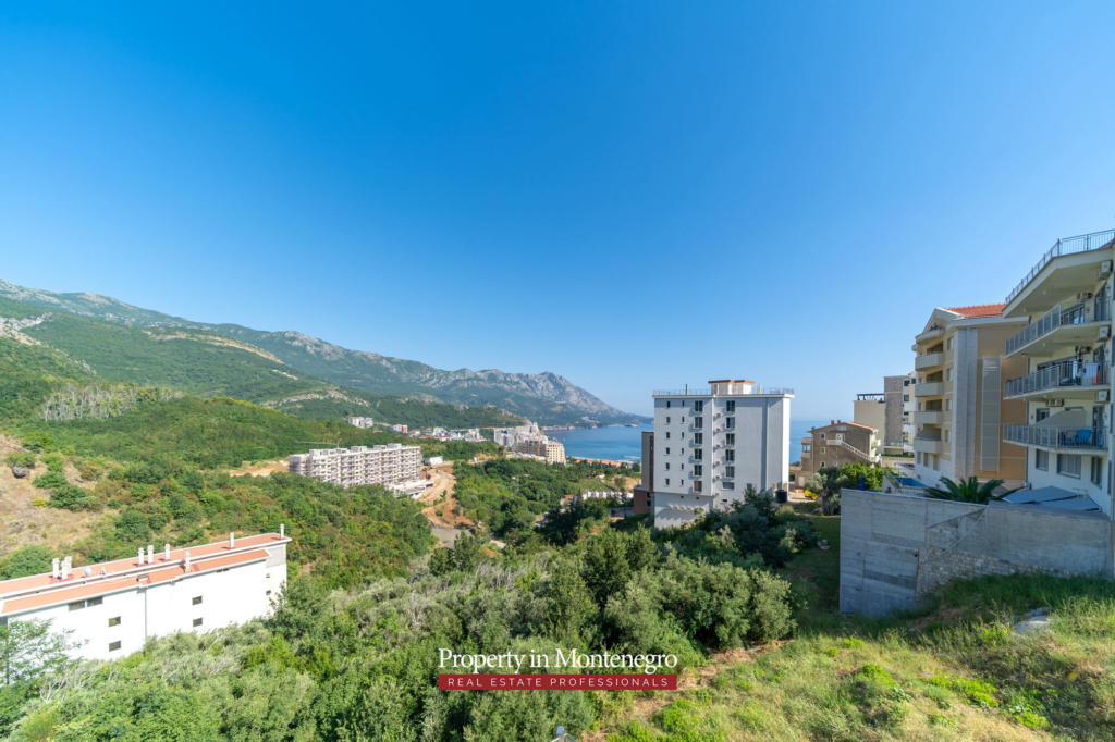 Duplex apartment for sale in Budva Riviera