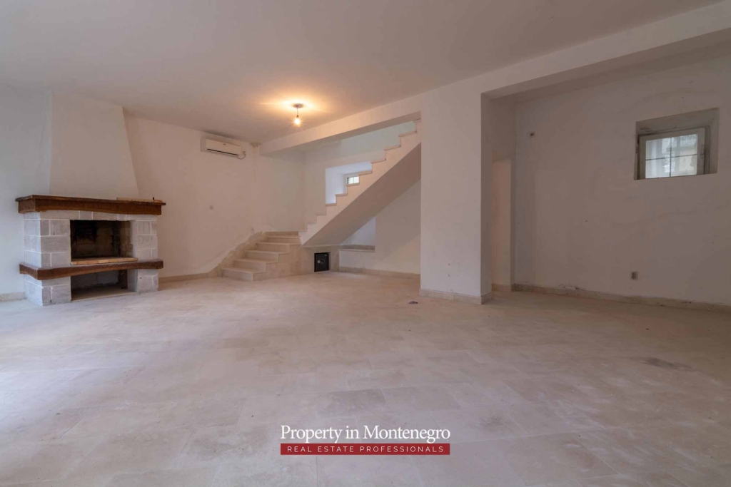 Seafront stone house for sale in Kotor Bay