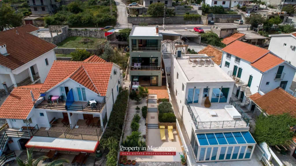 First line villa for sale in Tivat Bay