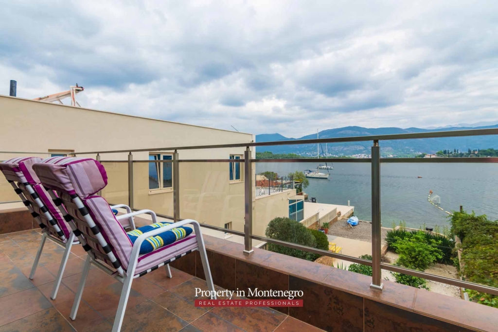 First line villa for sale in Tivat Bay