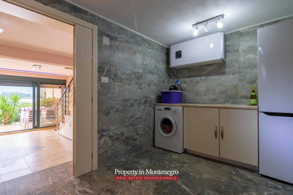 First line villa for sale in Tivat Bay