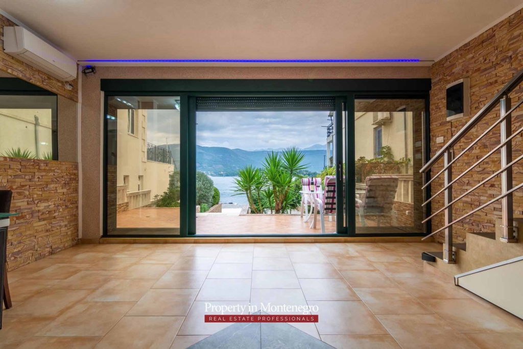 First line villa for sale in Tivat Bay