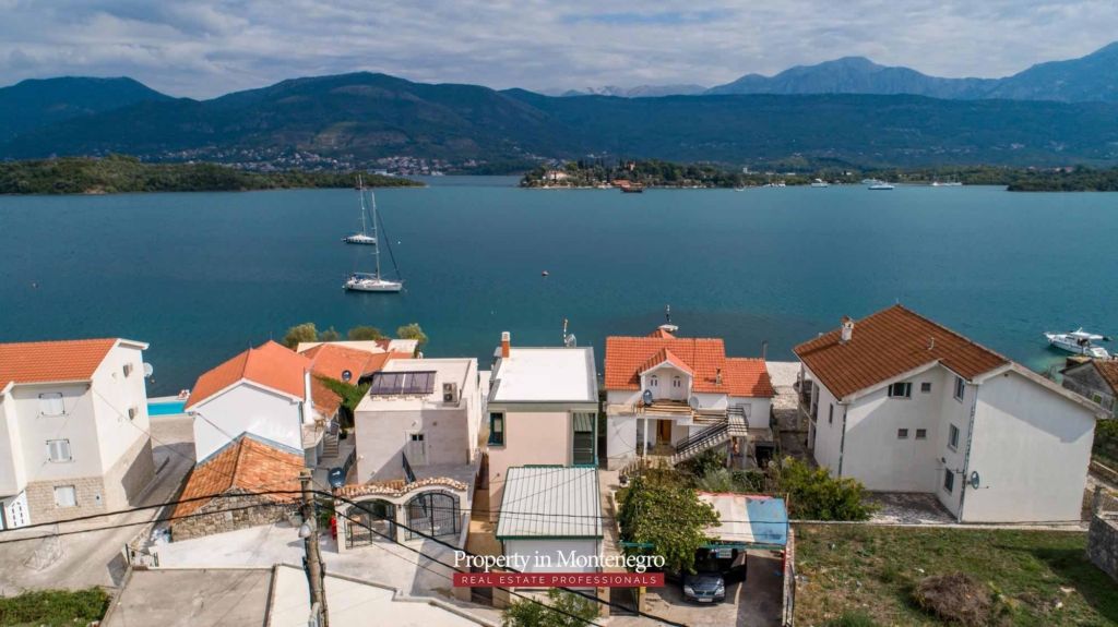 First line villa for sale in Tivat Bay