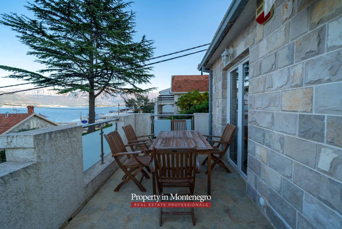 House with seaview for sale in Tivat Bay