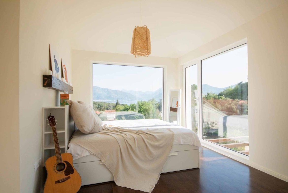 House with swimming pool for sale in Tivat Bay