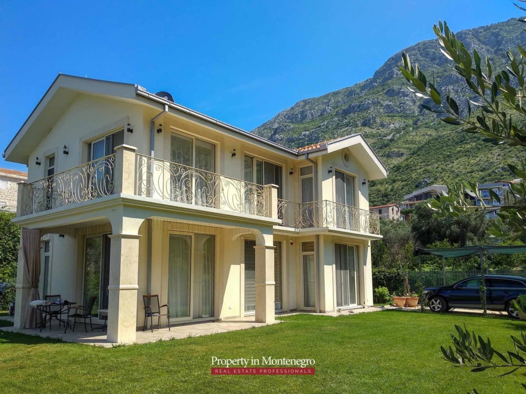 House for sale in Budva Riviera