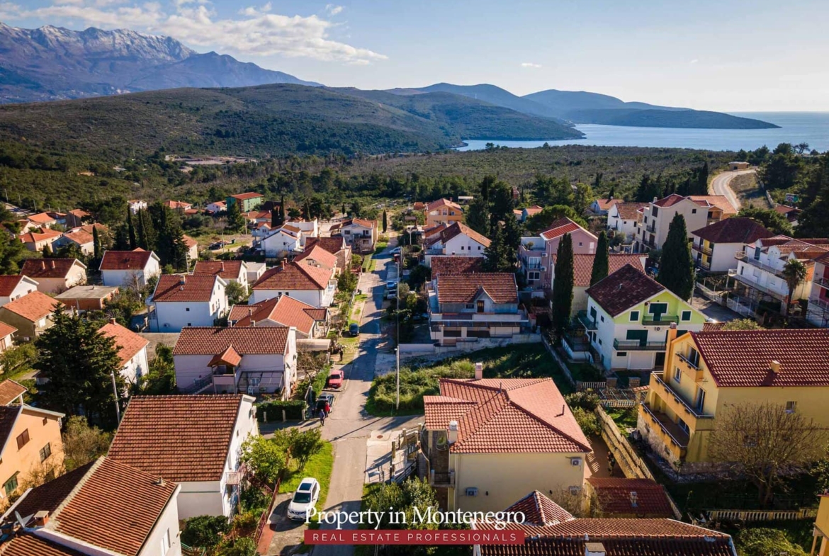 House for sale in Tivat Bay