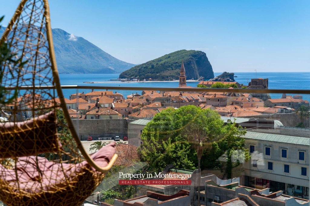 Luxury apartment for sale near Old Town Budva