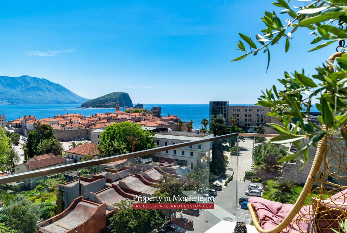 Luxury apartment for sale near Old Town Budva