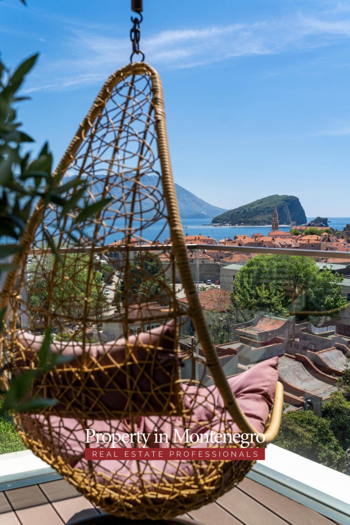 Luxury apartment for sale near Old Town Budva