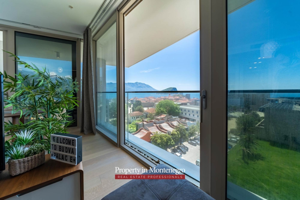 Luxury apartment for sale near Old Town Budva