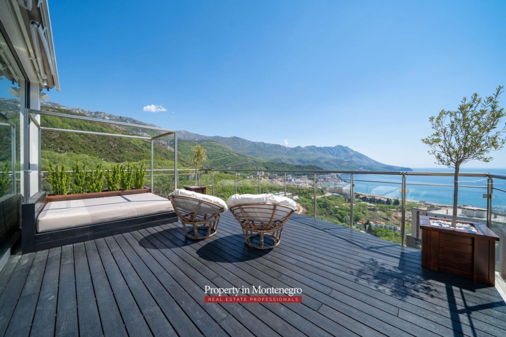 Luxury penthouse in Budva