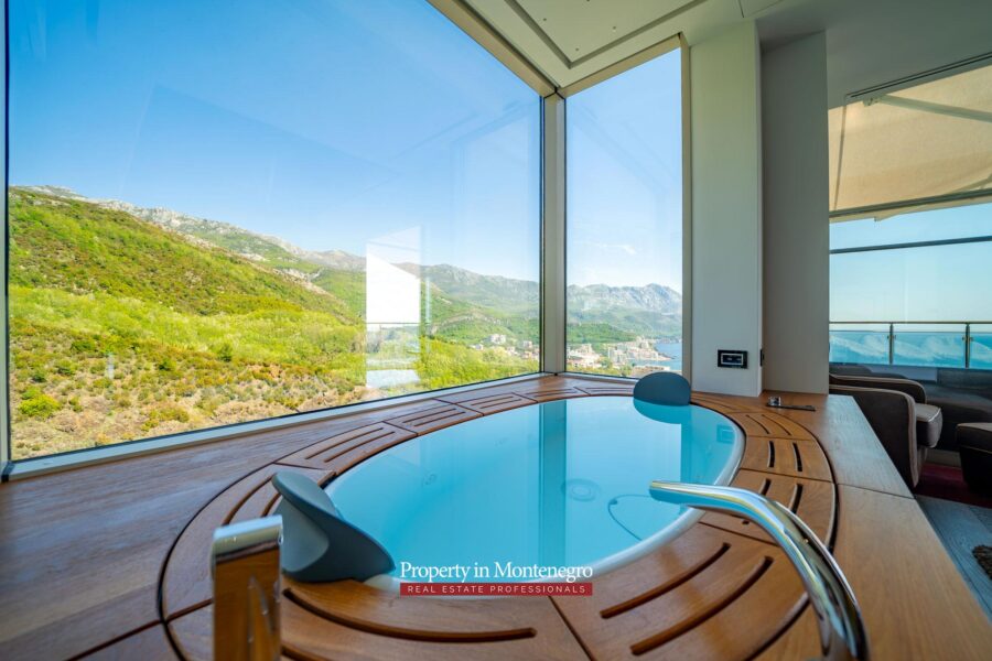 Luxury penthouse in Budva
