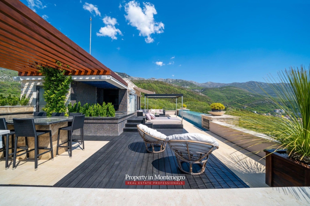 Luxury penthouse in Budva