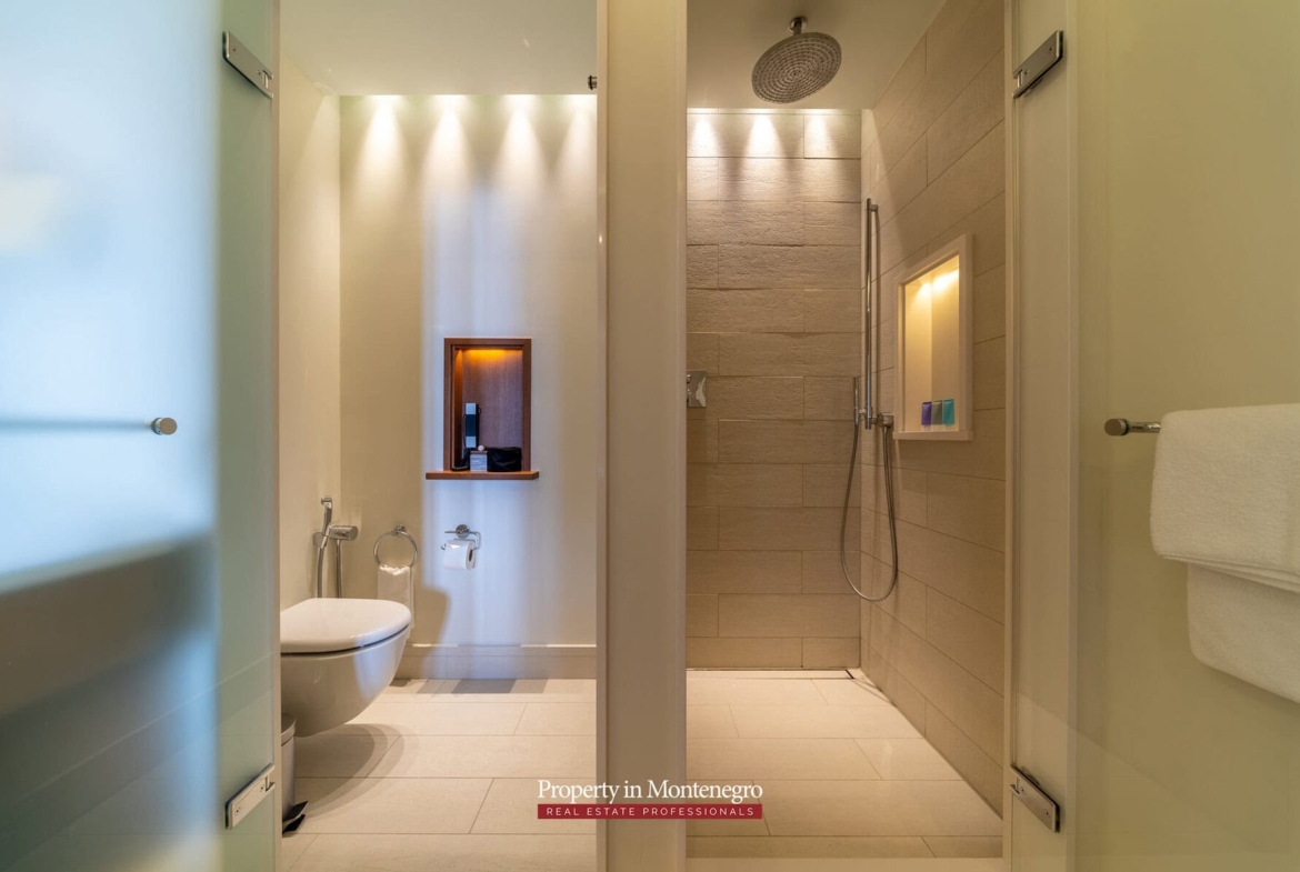 Luxury-two-bedroom-apartment-for-sale-in-Porto-Montenegro