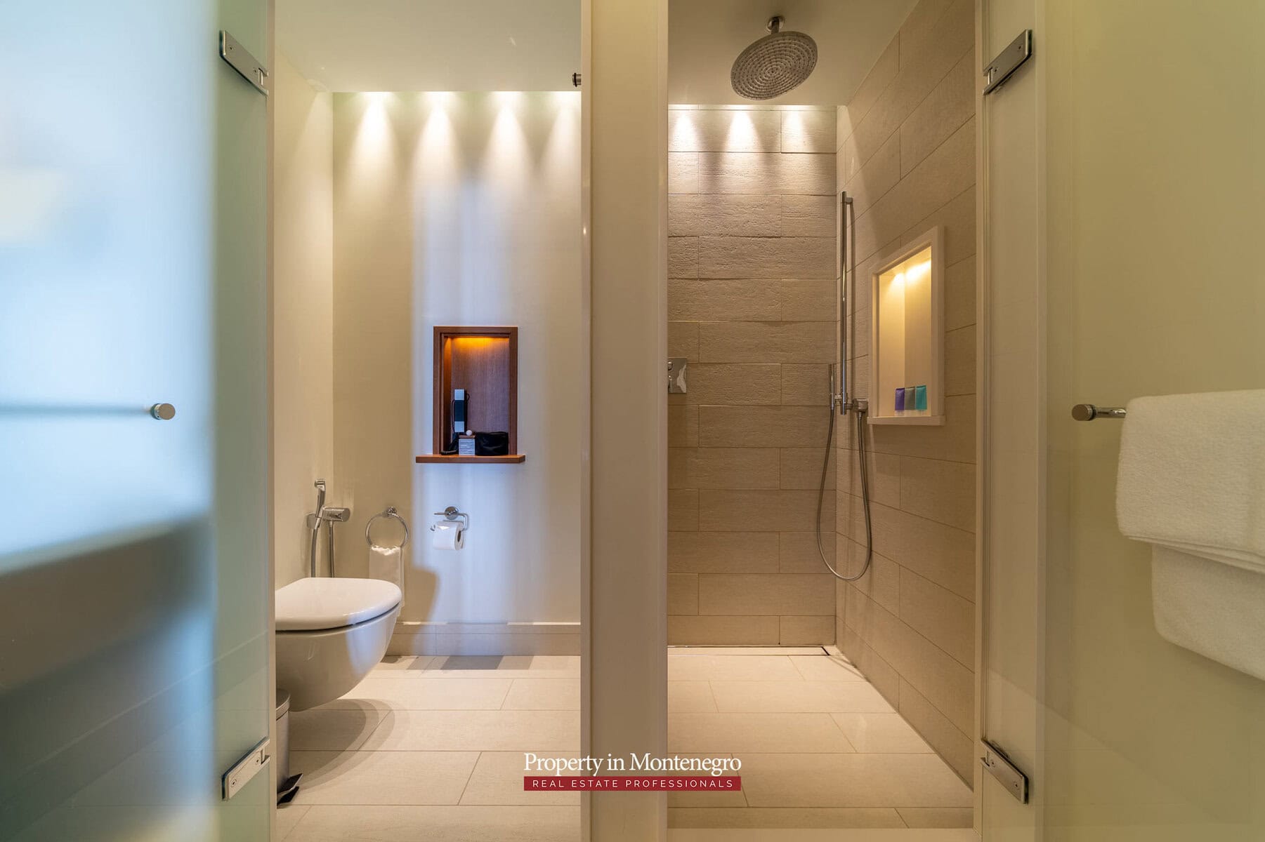 Luxury-two-bedroom-apartment-for-sale-in-Porto-Montenegro