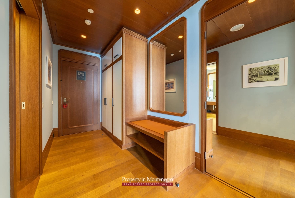 Luxury-two-bedroom-apartment-for-sale-in-Porto-Montenegro