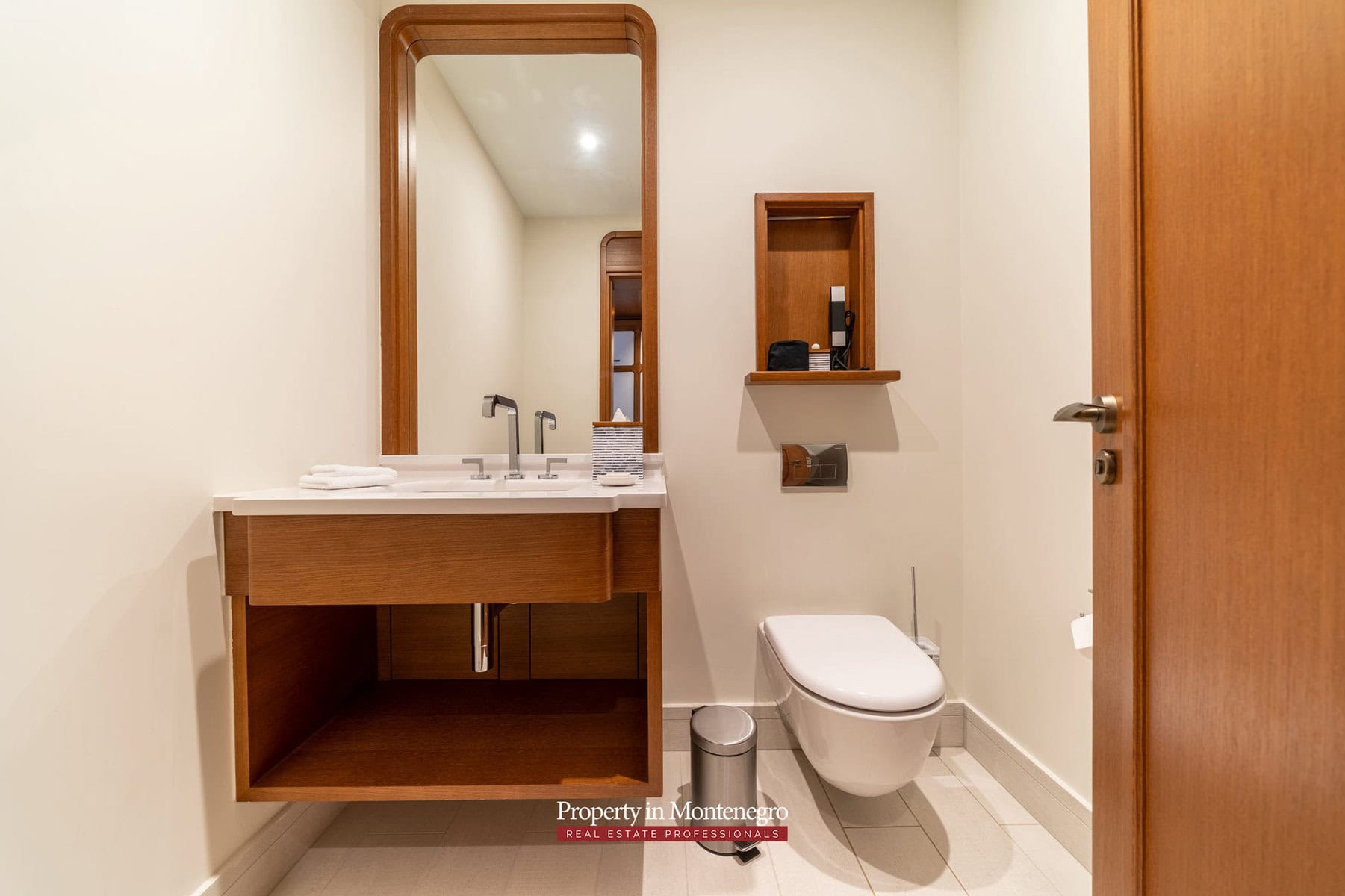 Luxury-two-bedroom-apartment-for-sale-in-Porto-Montenegro